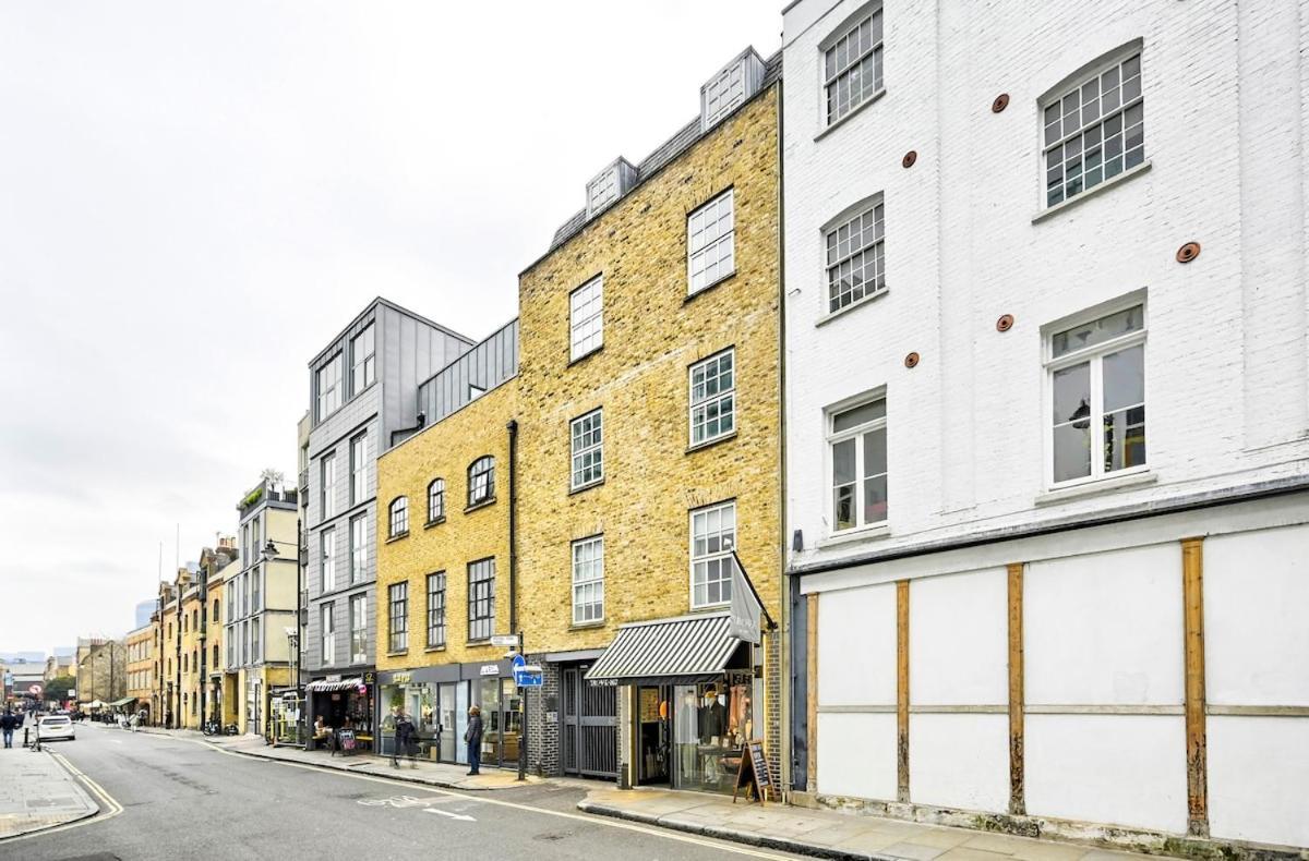 Bridge, Borough Market Apartment London
